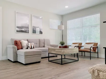 Cozy Gainesville Getaway 1.7 miles from Stadium!