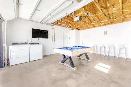 NEW 15% DISCOUNT❤Stock Tank Pool❤Hot Tub❤Game Room