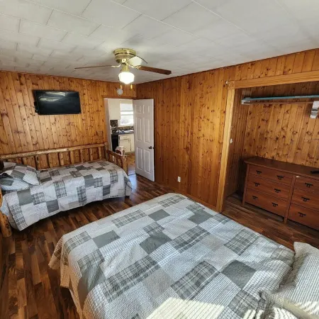 Cozy Isle Cabin