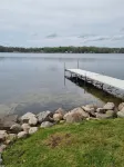 Cozy lakeside home in Three Rivers, great for an outdoorsy bunch!