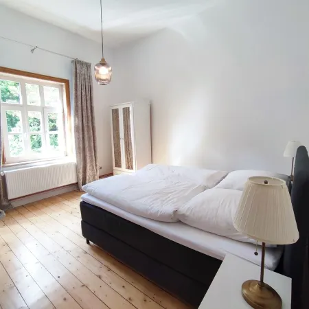 Renovated historic apartment - bright and spacious