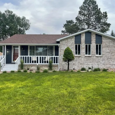 The Hillside Ranch: Relaxing Modern 4bd 2ba Oasis