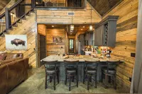 Train Station Cabin - Sleeps 10 - Arcade - Hot Tub, Outdoor Fun & EV Plug