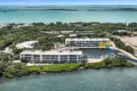 EXPERIENCE OUR UNIQUE OCEAN VIEW RESORT STYLE PROPERTY AT KEY LARGO!