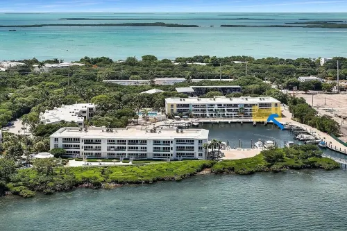 Experience Our Unique Ocean View Resort Style Property Located in Key Largo!