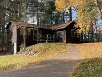 Cozy Log Cabin on Little Spider Lake