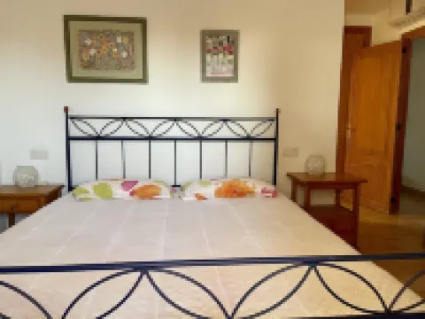 Comfortable Apartment:  sea- distance 100m, WiFi, Air-Conditioning, Sat+Cable-TV