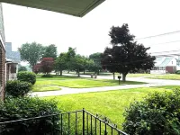 Entire Home 3 Bedroom 1 Bath 6 Guests - Convenient Location close to  Airport