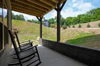 BRAND NEW- August Available! Close to Parkway, GM Room, BBQ