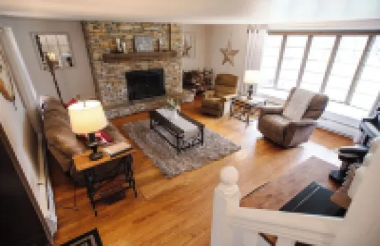 The Stone House Between the Streams