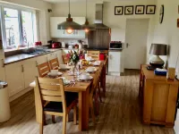 Licence No: MO-00672-F  Stb  Large Property & Garden, Sleeps 8. Free WiFi Hotels in Elgin