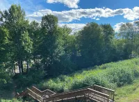 Condo with loft near Loon mountain with pool/jacuzzi & free shuttle!