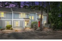 Pools: Outdoor-Seasonal, Creek & Golf View, Walk 2 Fishing Lake, Deck, Pooltable