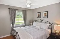 Cozy 3 Beds/Heated Pool/Fenced Yard/ Centered in Punta Gorda/close to everything