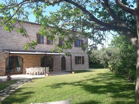 Casale Caldarette historic exclusive country house Отели рядом с достопримечательностью «MITI - Museo dell'Innovazione e della Tecnica Industriale»