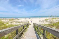 Updated, Affordable, Beachy 2BR Retreat, 2 Pools, Walk To Beach!