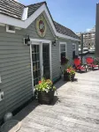 Travelers Choice Best of Boston Houseboat Suite 1!