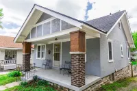 Spacious 3 bedroom home near KUMED and Westport in Kansas City Отели рядом с достопримечательностью «KU Medical Center»