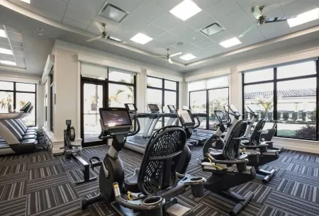 Golf, Pools, Shops in highly Desired Lakewood National Golf Club