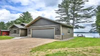 Whitetail Ridge: Lakefront Home, FREE Wi-Fi/Firewood, Generator, No Cleaning Fee