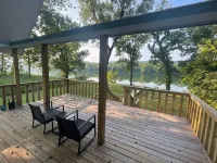 Tiny Luxury Cabin Retreat On White River Hotels in Independence County
