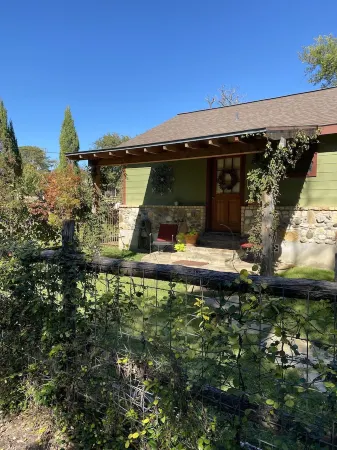 Carol's Cottage  in the quaint Methodist Encampment neighborhood