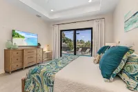 Villa Del Mare Beach 4 Ensuite Retreat + Heated Pool – Special Offer!