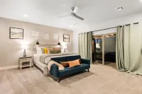 Luxury Private Pool + Spa - 34+ Guests - Oasis