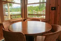 Lakefront Retreat: Private Dock, Fire Pit, BBQ, AC, Dog Friendly