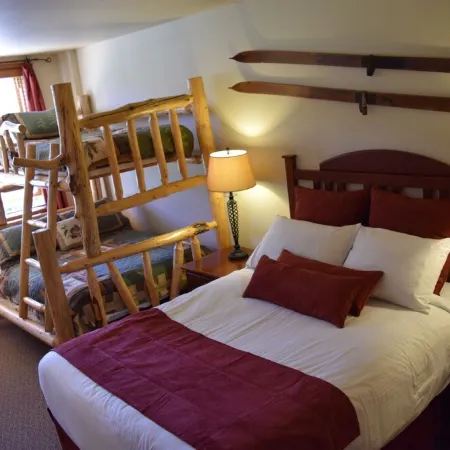 Amazing location! TRUE Ski-In/Out @ Winter Park Slopeside ZML. Sleeps 9, 2BR/2BA