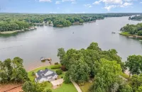 Relaxing Lakefront Home with Brand New Dock and Immaculate Vibes