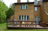 3BR Townhouse, Walk to downtown 3 miles)