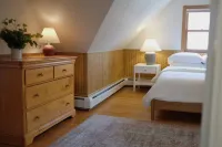 Cozy home walkable to downtown Two Harbors