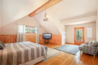 Private Family Mountain Getaway- Dog Friendly! Hotels near Alma Fire House & Mining Museum