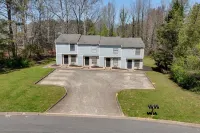 Premium Townhome #2 w/ 2 King Beds & Luxury Baths Hotels near Action Bartending School