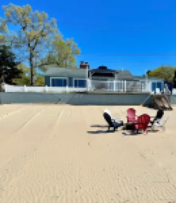 Caseville - Private Beach Front Home