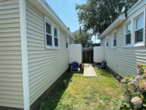 Charming 2-bedroom cottage in delightful Beach Haven Hotels in Beach Haven