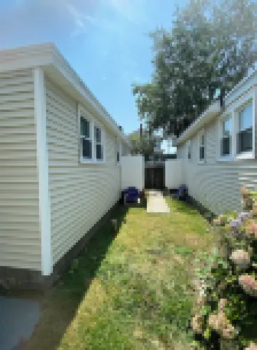 Charming 2-bedroom cottage in delightful Beach Haven