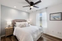 Clean & Beautiful Home Near The Beach Hotels near Salt Cedar Avenue Beach Access Point #36