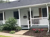 Serenity Cottage at Mineral Point