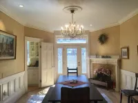 Historic Brownstone Townhouse, 7 beds/3.5 baths, Fenway Boston Hotels in Brookline