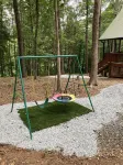 Newly furnished beautiful cabin with an access to Lake Hartwell