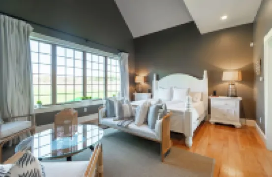 GORGEOUS HOME w/FANTASTIC VIEWS-10 MINS TO CAMDEN!