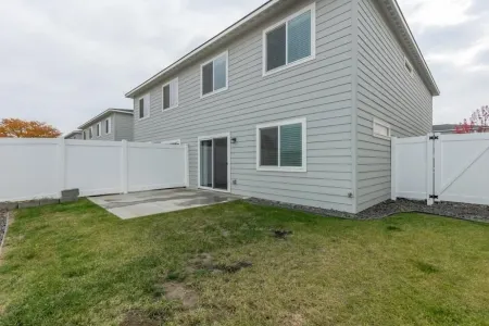 Let's Gather - Centrally Located & Pet Friendly.