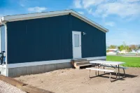 4-bedroom home near Beach & Heritage Park, Boat RV parking, fire pit, EV charger