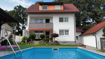 Ferienwohnung neu Renoviert, Nähe Legoland und Skyline Park Hotels near Oberrieder Weiher Steg