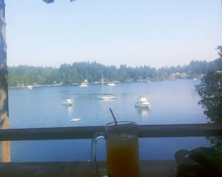 Bremerton Sheltered Waterfront Hotels in Bremerton