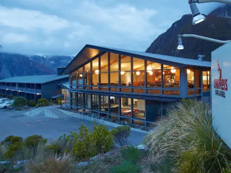 Mt Cook Lodge & Motels