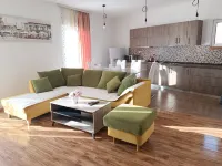 3 bedroom apartment with beautiful sea view - Апартаменты