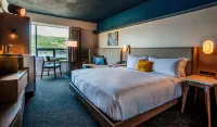 DoubleTree by Hilton St. John's Harbourview